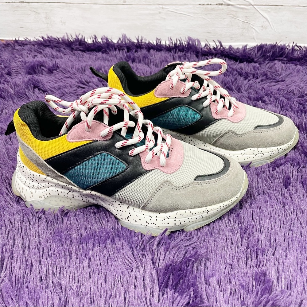 Steve Madden Colorblock High Top Gym Sneakers Sz 9
